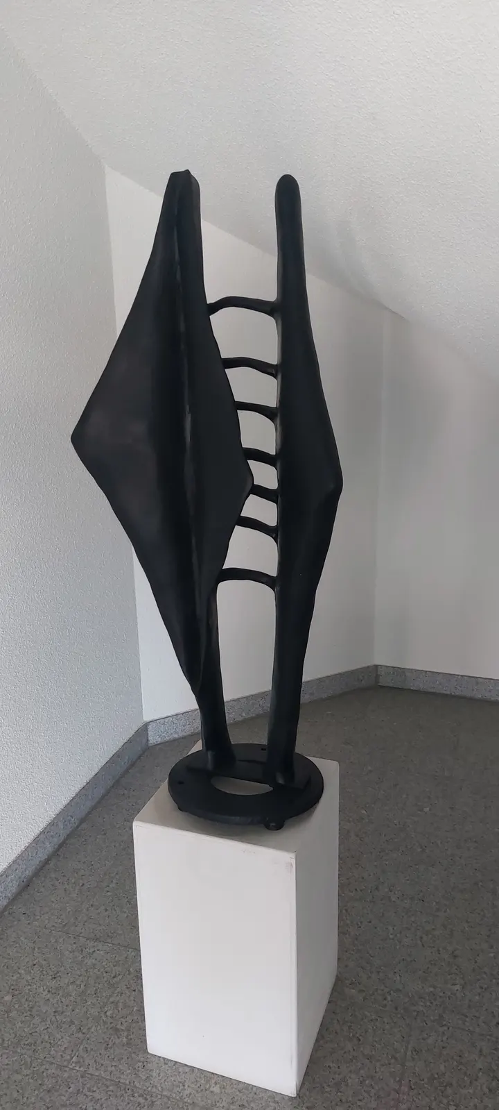 Fertige Plastik im Freiburger Galerie-Treppenaufgang
